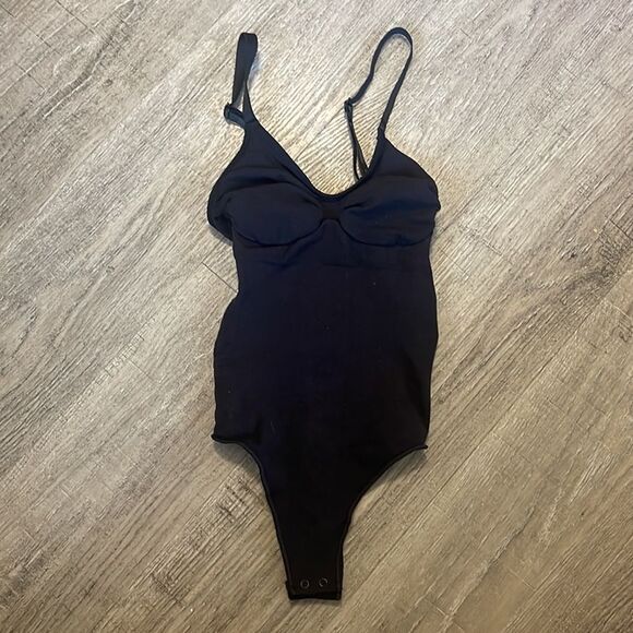 SKIMS SEAMLESS SCULPT THONG BODYSUIT - L/XL - Picture 6 of 8